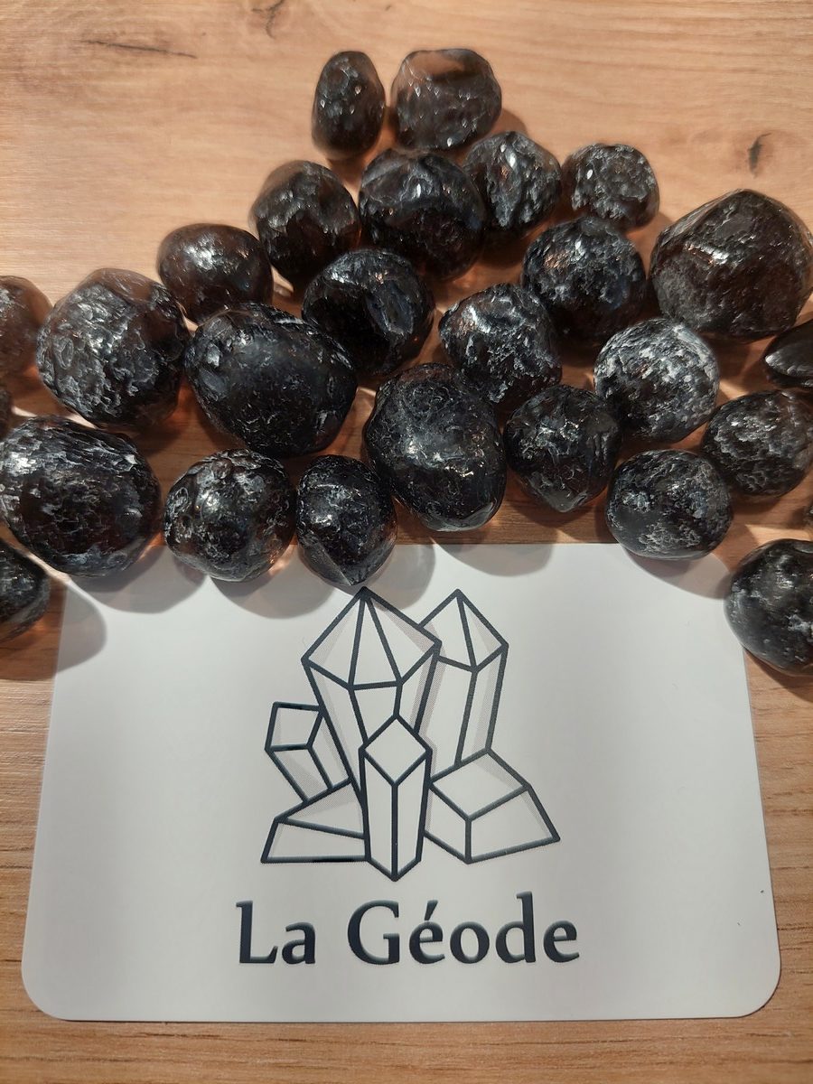 Obsidienne larmes d'Apache brute | Boutique suisse de pierres & minéraux du monde