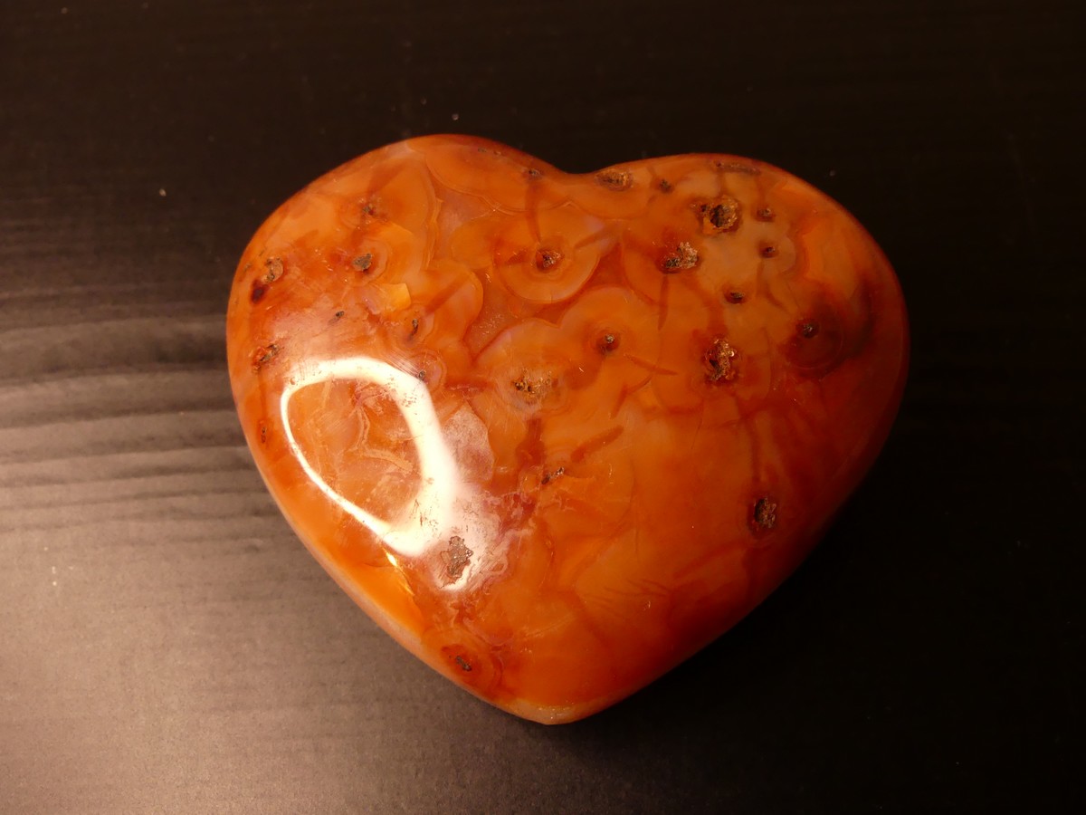 Coeur de Cornaline de Madagascar orange - lithothérapie, chakra sacré