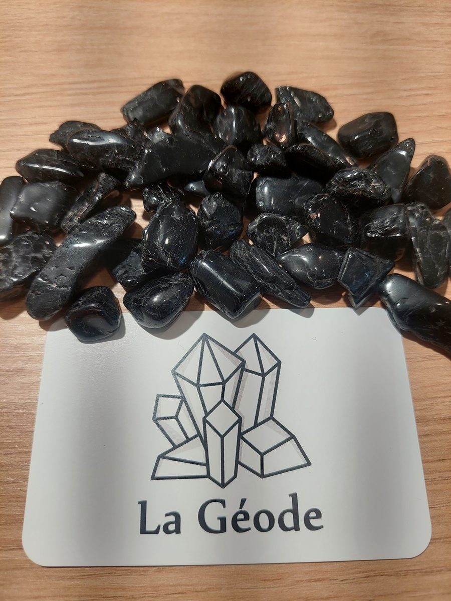 Pierre roulée de Tourmaline noire, galets polis lithothérapie | Boutique de minéraux du monde