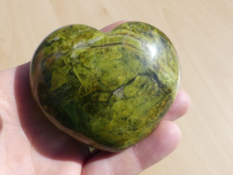 Cœur de pierre Opale verte de Madagascar - Pierre lithothérapie