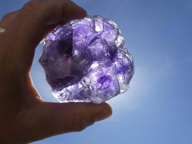 Pierre brute Fluorite violette de Chine - pierre transparente cristal