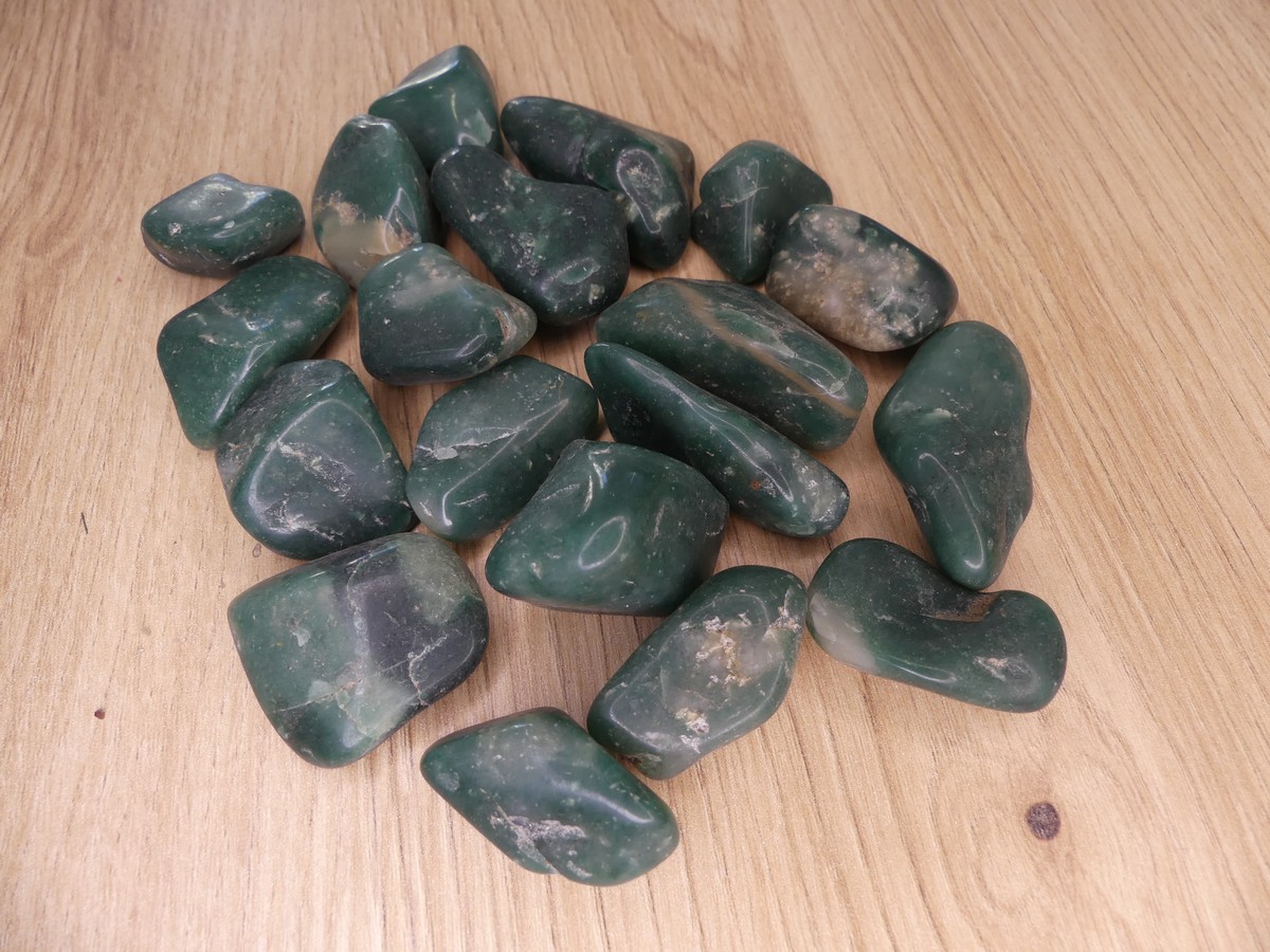 Pierre roulée de Jade verte | Boutique suisse de minéraux du monde