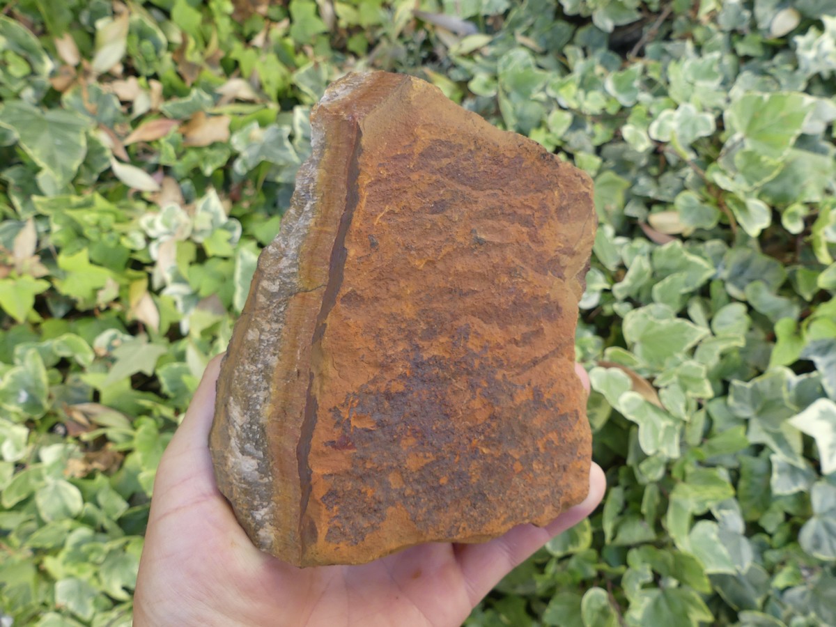 Pierre brute d’œil de tigre - Pierre du calme et de l'action, Plexus solaire