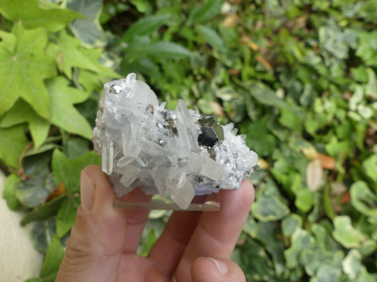 Amas de Quartz et Pyrite | Boutique suisse de pierres du monde & lithothérapie