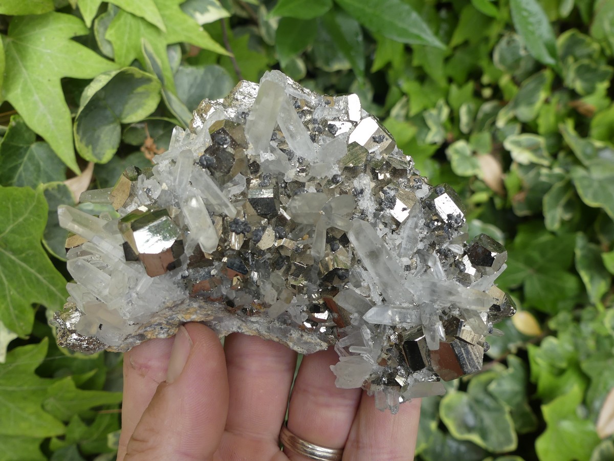 Amas de Quartz et Pyrite | Boutique suisse de pierres du monde & lithothérapie