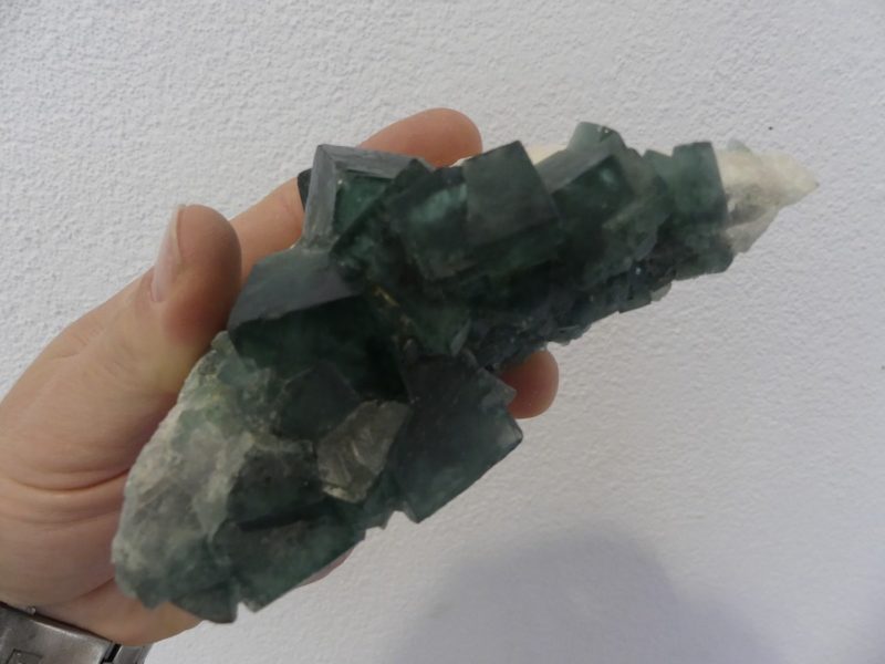 Pierre Fluorite brute Madagascar | Magasin de minéraux du monde et lithothérapie