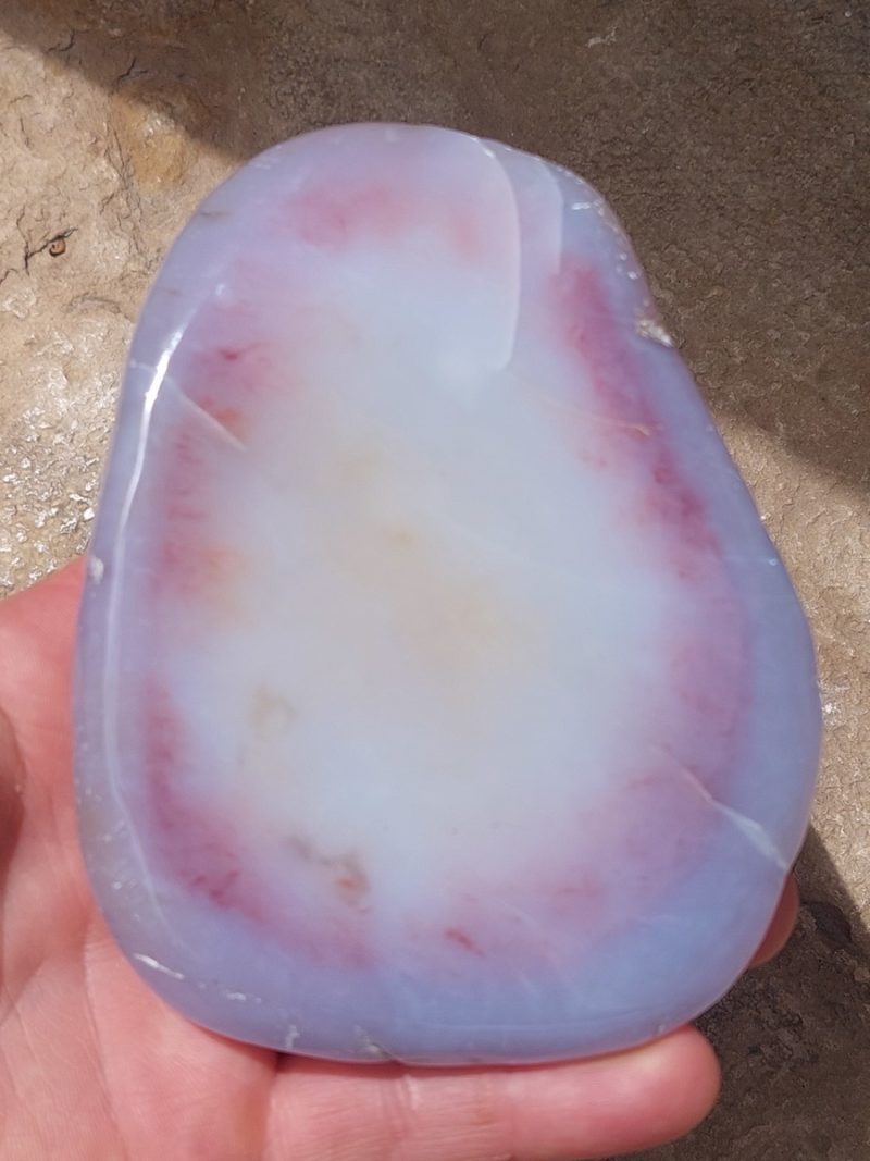 Tranche polie de Calcédoine bleue - Pierre semi-précieuse, boutique suisse de minéraux du monde