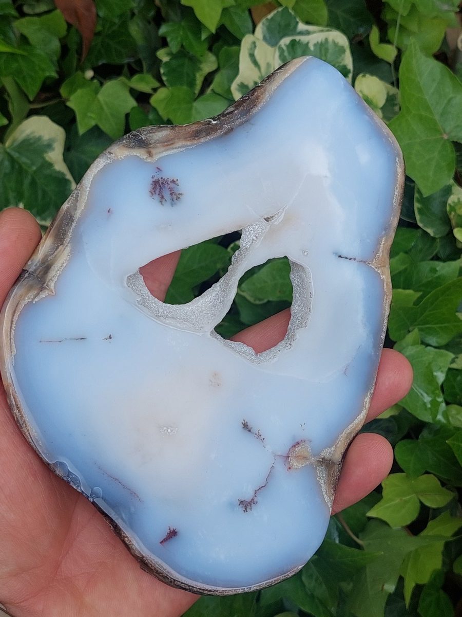 Tranche polie de Calcédoine bleue - Pierre semi-précieuse, boutique suisse de minéraux du monde