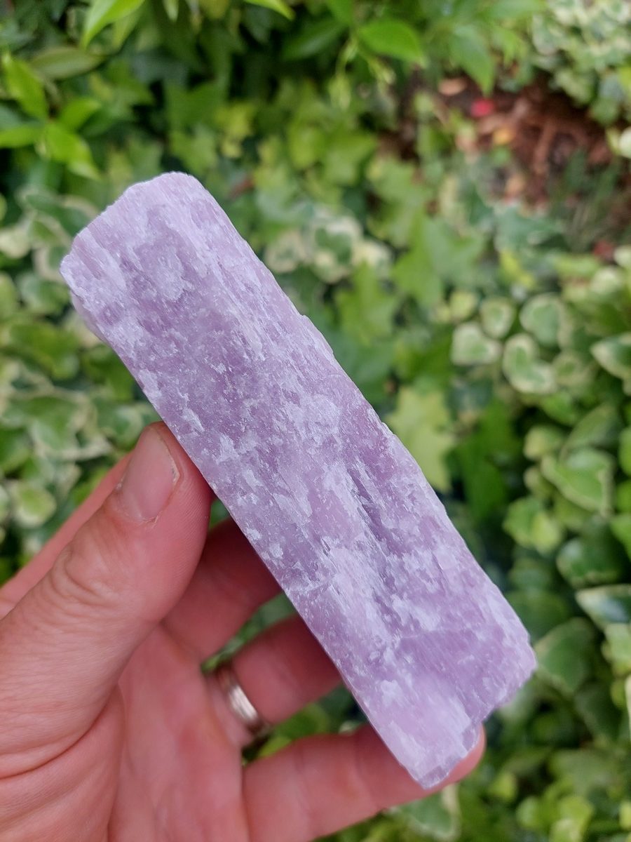 Pierre brut de Kunzite | Boutique suisse de pierres du monde & lithothérapie
