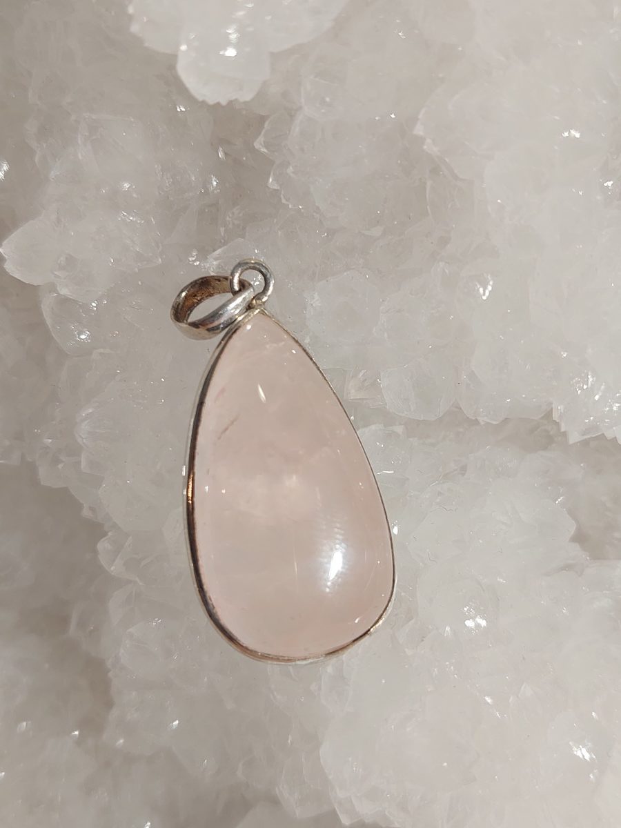 Pendentif en Quartz rose et argent | Boutique Suisse La Geode