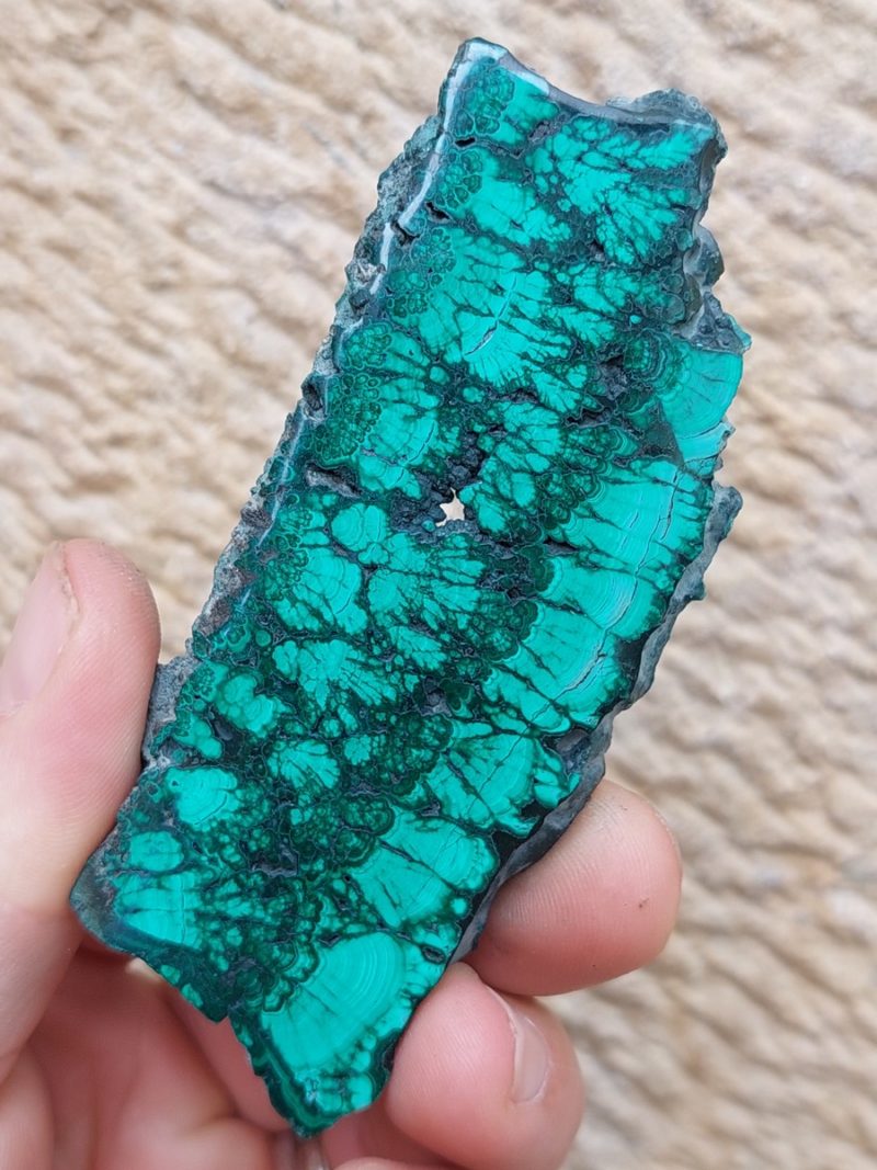 Découvrez notre magnifique sélection de Malachite et ses bienfaits en lithothérapie. Boutique Suisse. Livraison rapide. Commande en ligne.