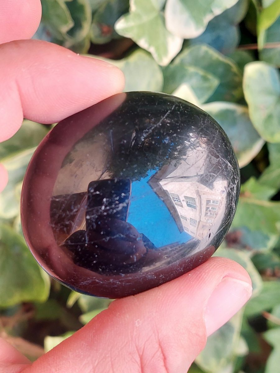 Grand galet de Tourmaline | Boutique suisse de pierres du monde & lithothérapie