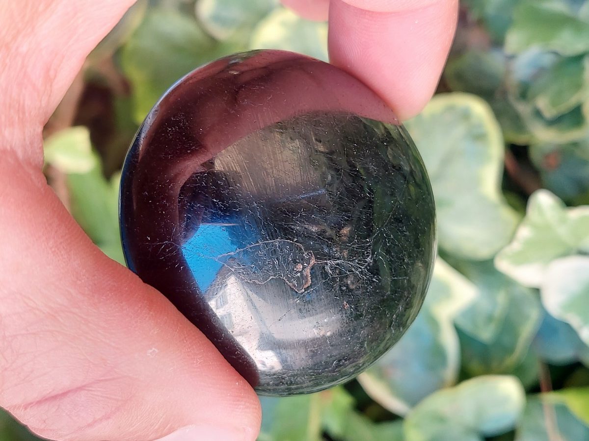 Grand galet de Tourmaline | Boutique suisse de pierres du monde & lithothérapie