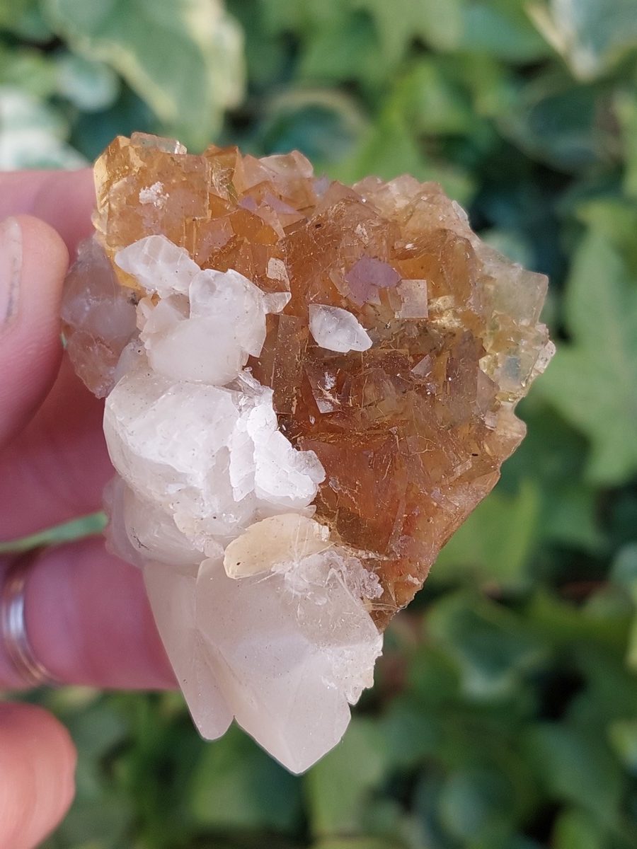 Fluorite jaune et calcite brute - Boutique de pierres & lithothérapie en Suisse