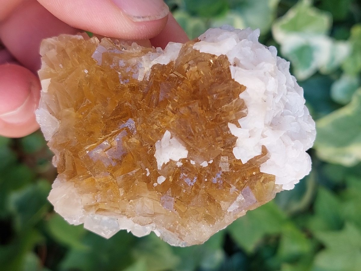 Fluorite jaune et calcite brute - Boutique de pierres & lithothérapie en Suisse