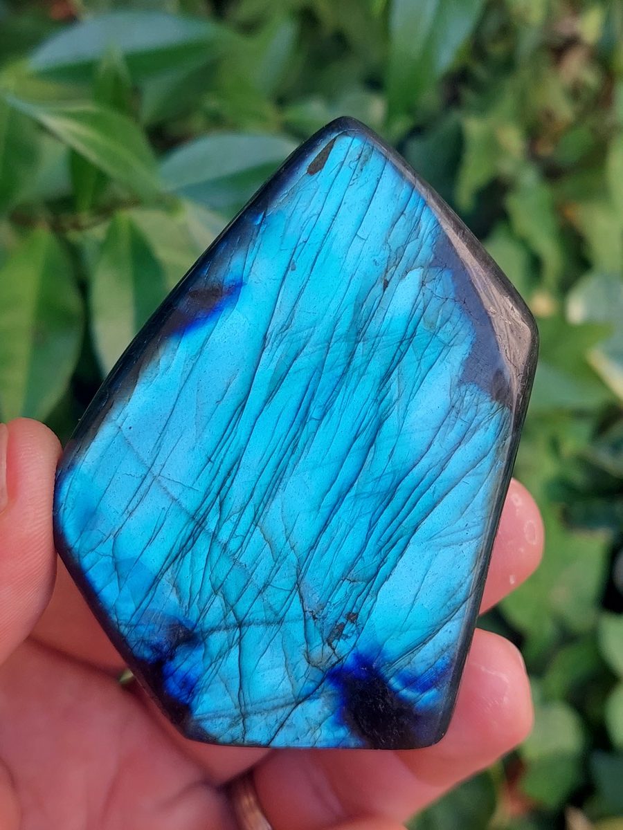Menhir de Labradorite polis de Madagascar | Boutique suisse de minéraux du monde