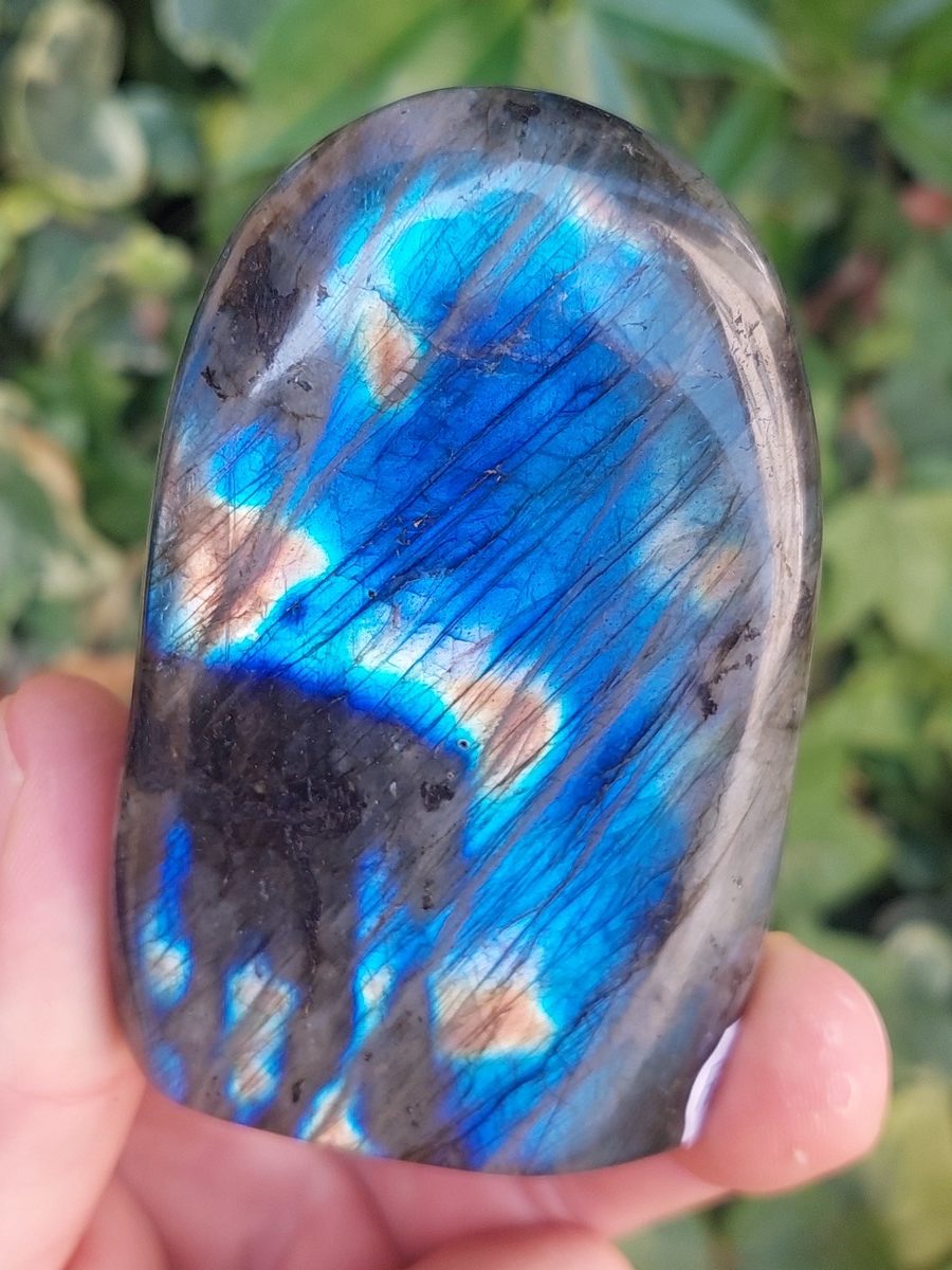Menhir de Labradorite polis de Madagascar | Boutique suisse de minéraux du monde