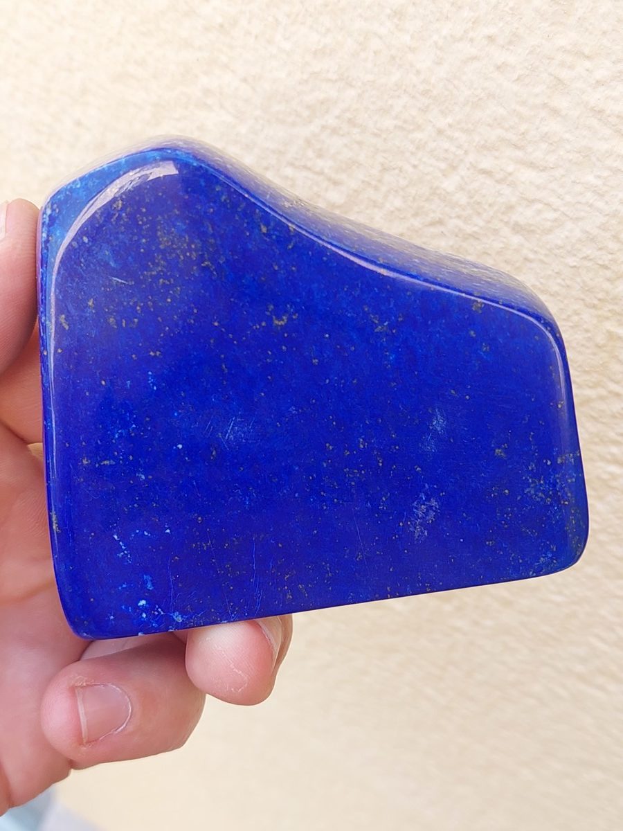 Menhir de Lapis Lazuli polis, lithothérapie | Boutique suisse de pierres & minéraux du monde