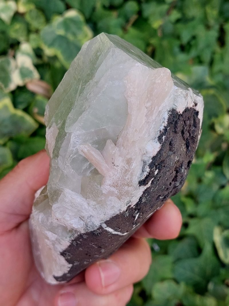 Gros cristaux d'Apophyllite brute | Boutique de minéraux du monde