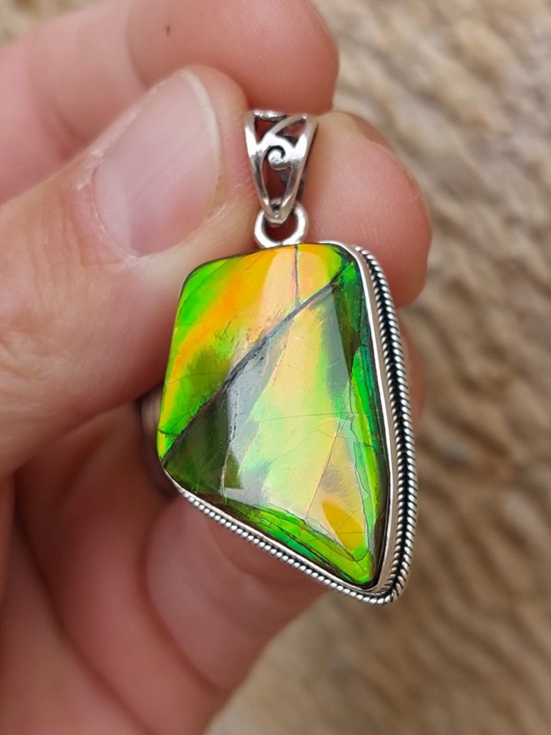 Pendentif en Ammolite et argent 925 | Boutique suisse Lithothérapie & minéraux du monde