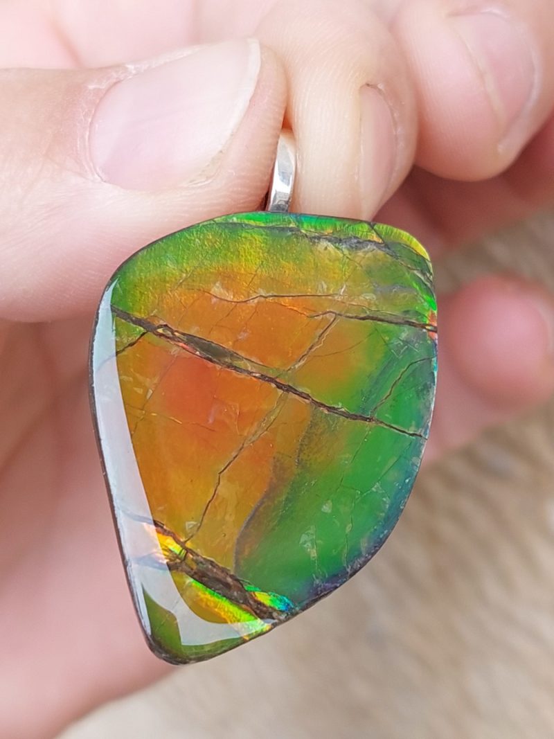 Pendentif en Ammolite | Boutique suisse Lithothérapie & minéraux du monde