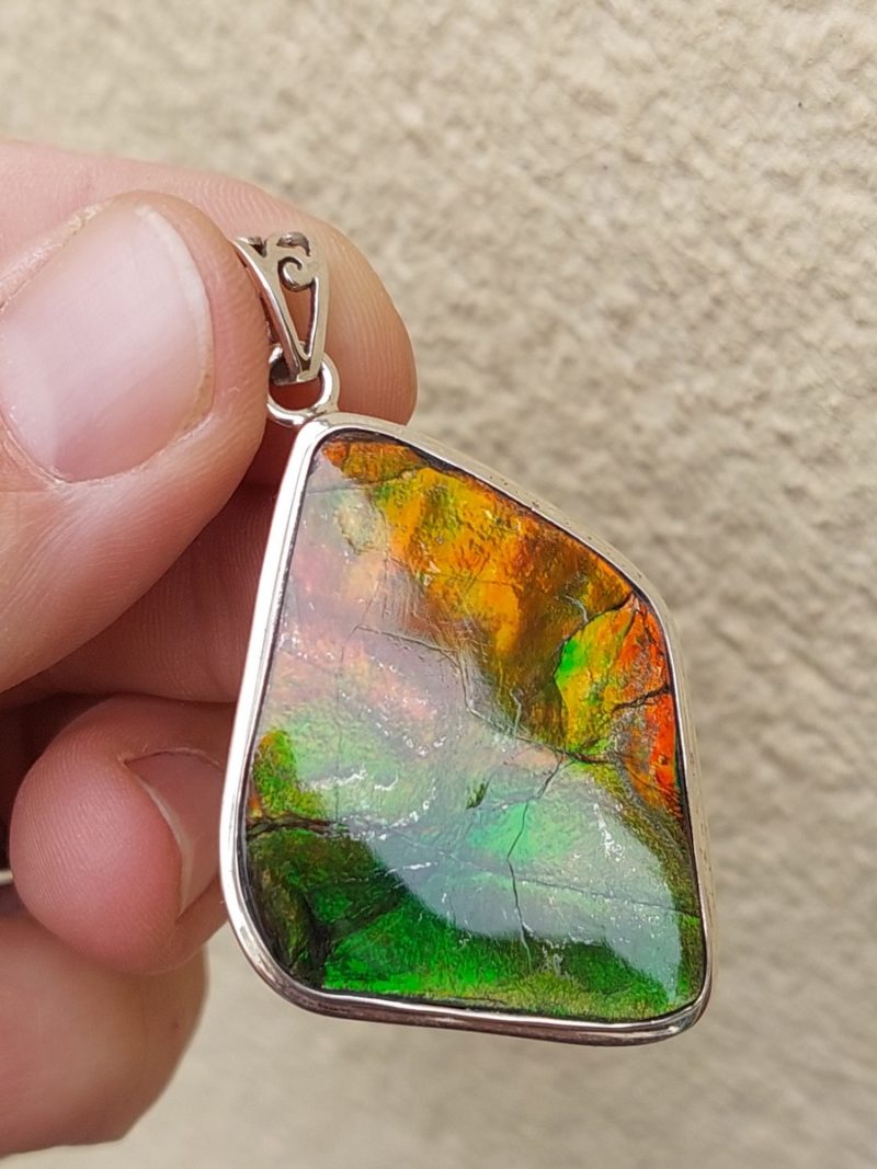 Pendentif en Ammolite et argent 925 | Boutique suisse Lithothérapie & minéraux du monde