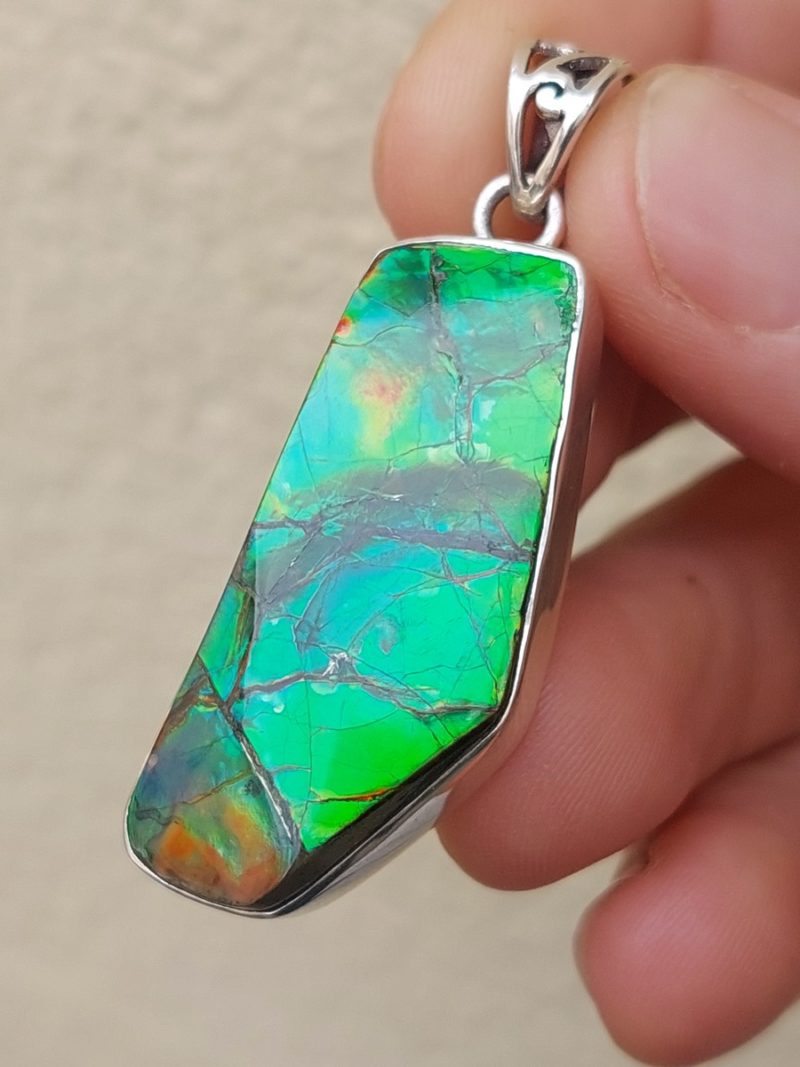 Pendentif en Ammolite et argent 925 | Boutique suisse Lithothérapie & minéraux du monde