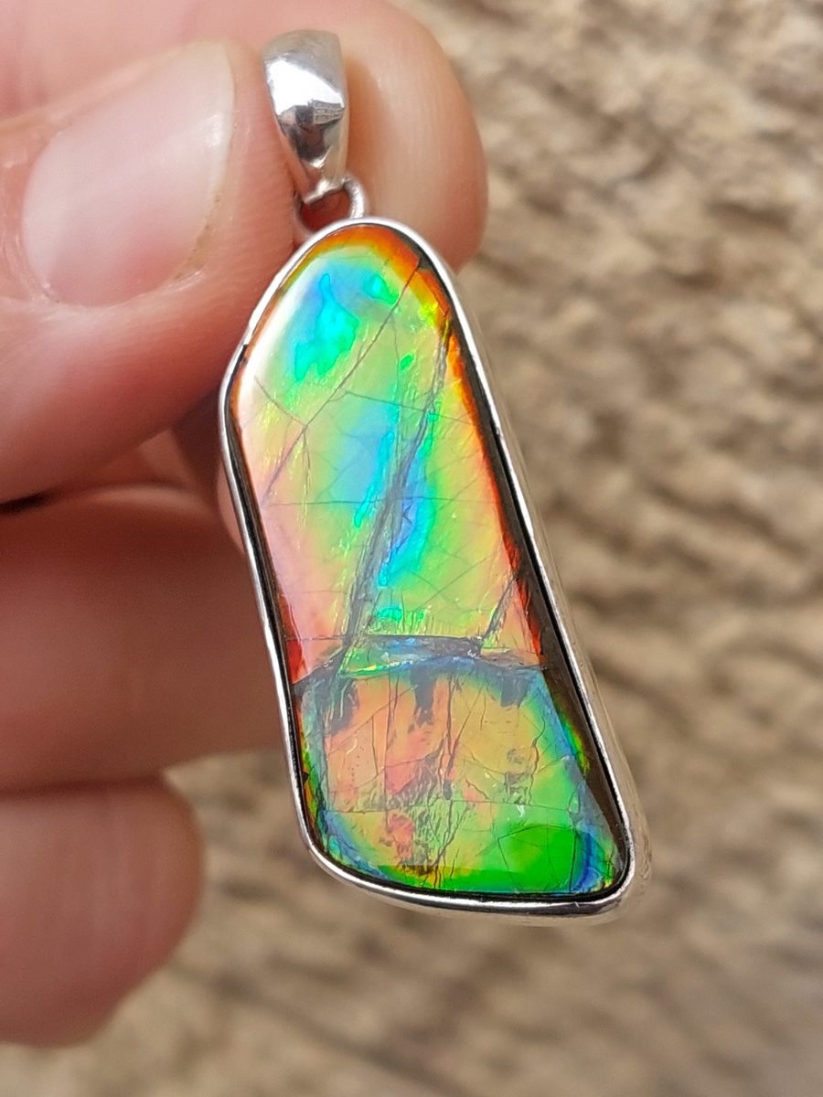 Pendentif en Ammolite et argent 925 | Boutique suisse Lithothérapie & minéraux du monde