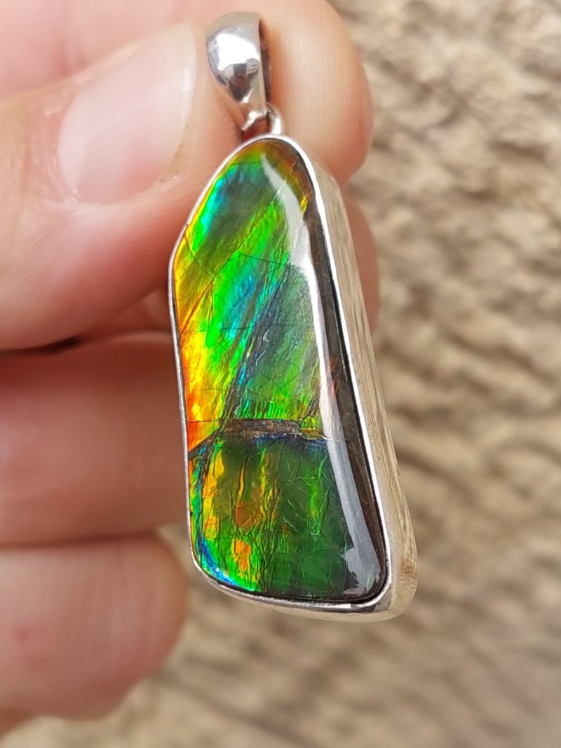 Pendentif en Ammolite et argent 925 | Boutique suisse Lithothérapie & minéraux du monde