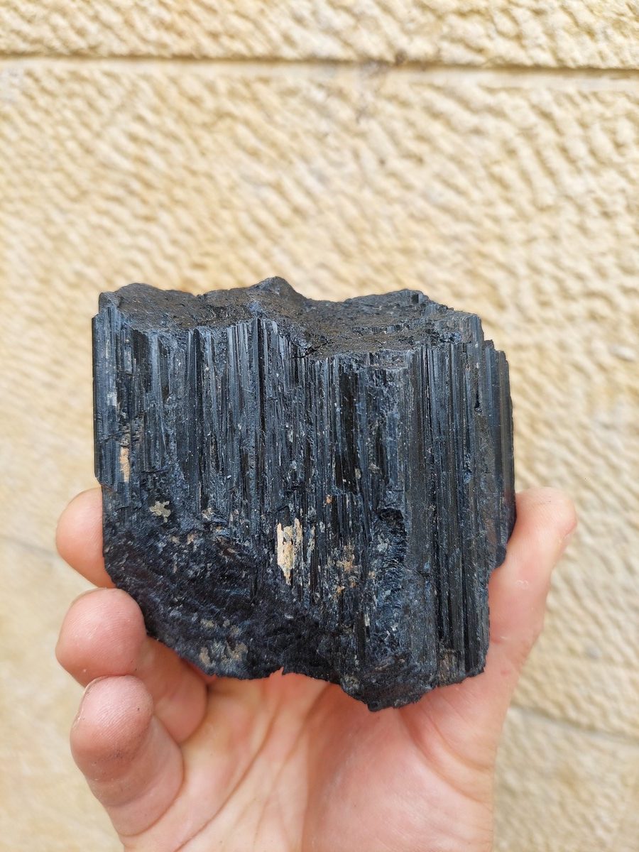 Tourmaline noir brute | Boutique suisse de pierres du monde & lithothérapie