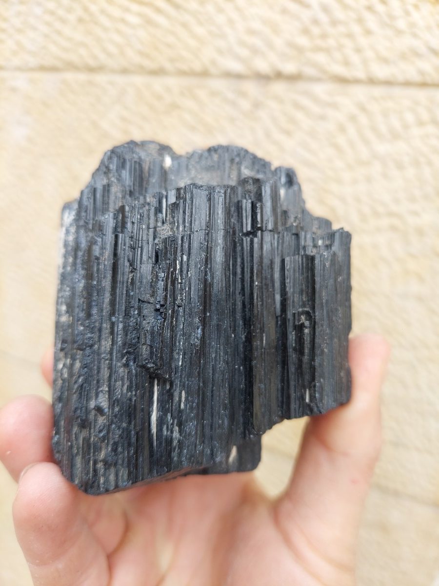 Tourmaline noir brute | Boutique suisse de pierres du monde & lithothérapie