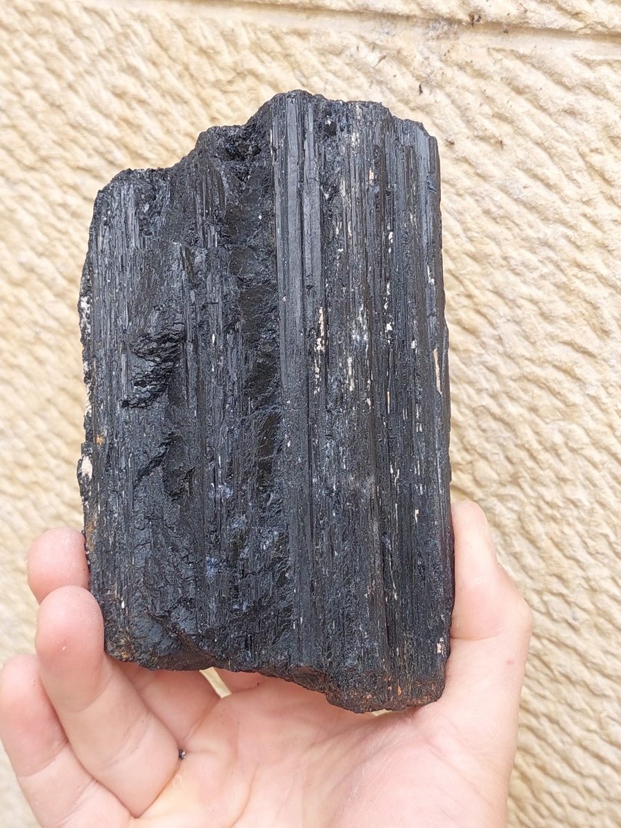 Tourmaline noir brute | Boutique suisse de pierres du monde & lithothérapie