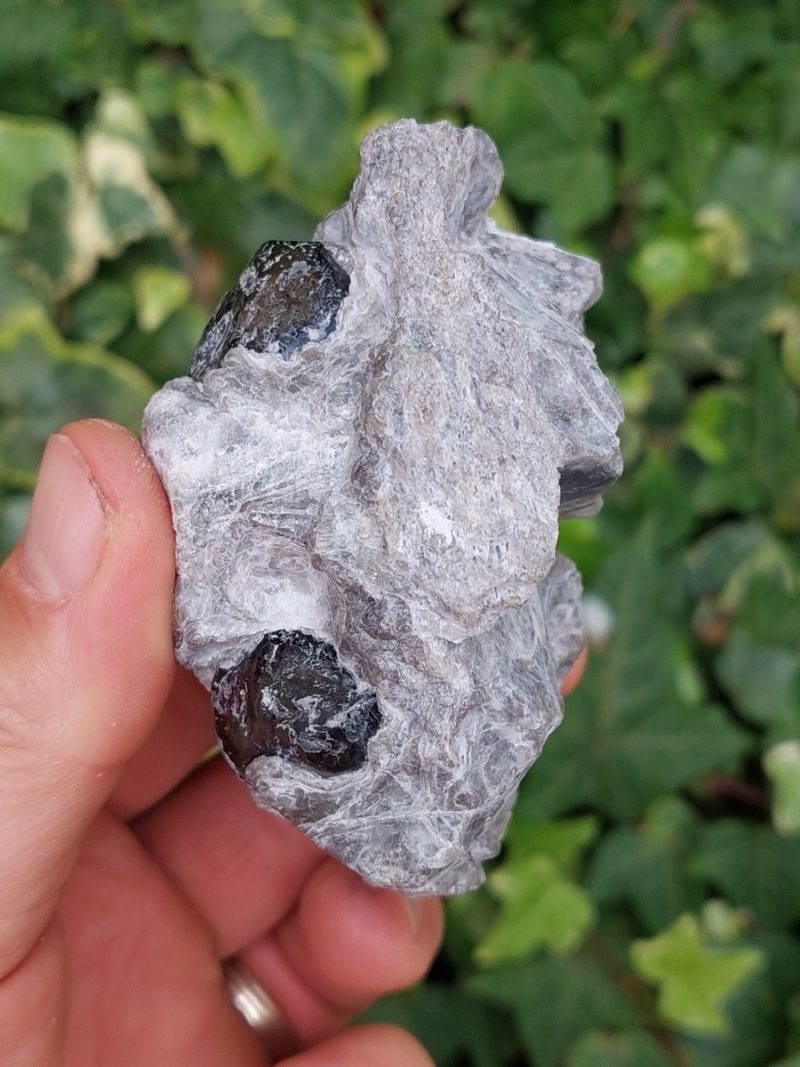 Obsidienne larmes d'Apache brute, lithothérapie | Boutique suisse de pierres & minéraux du monde