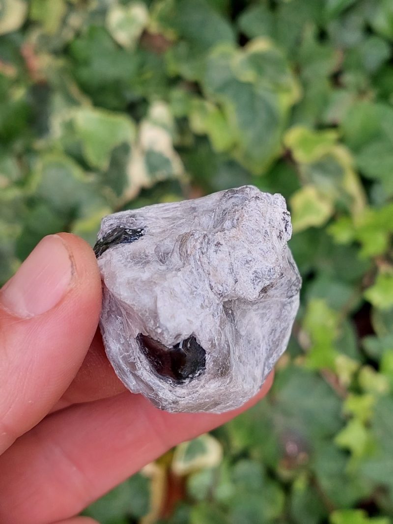 Obsidienne larmes d'Apache brute, lithothérapie | Boutique suisse de pierres & minéraux du monde