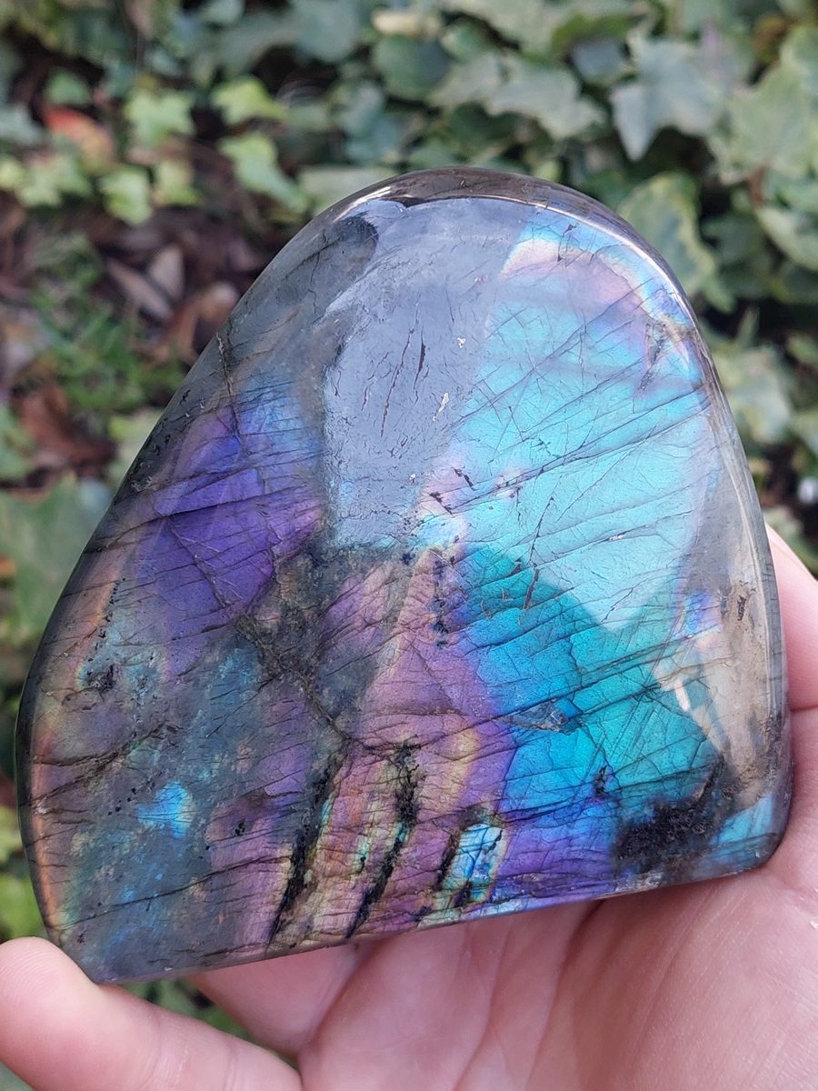 Menhir de Labradorite polis de Madagascar | Boutique suisse de minéraux du monde