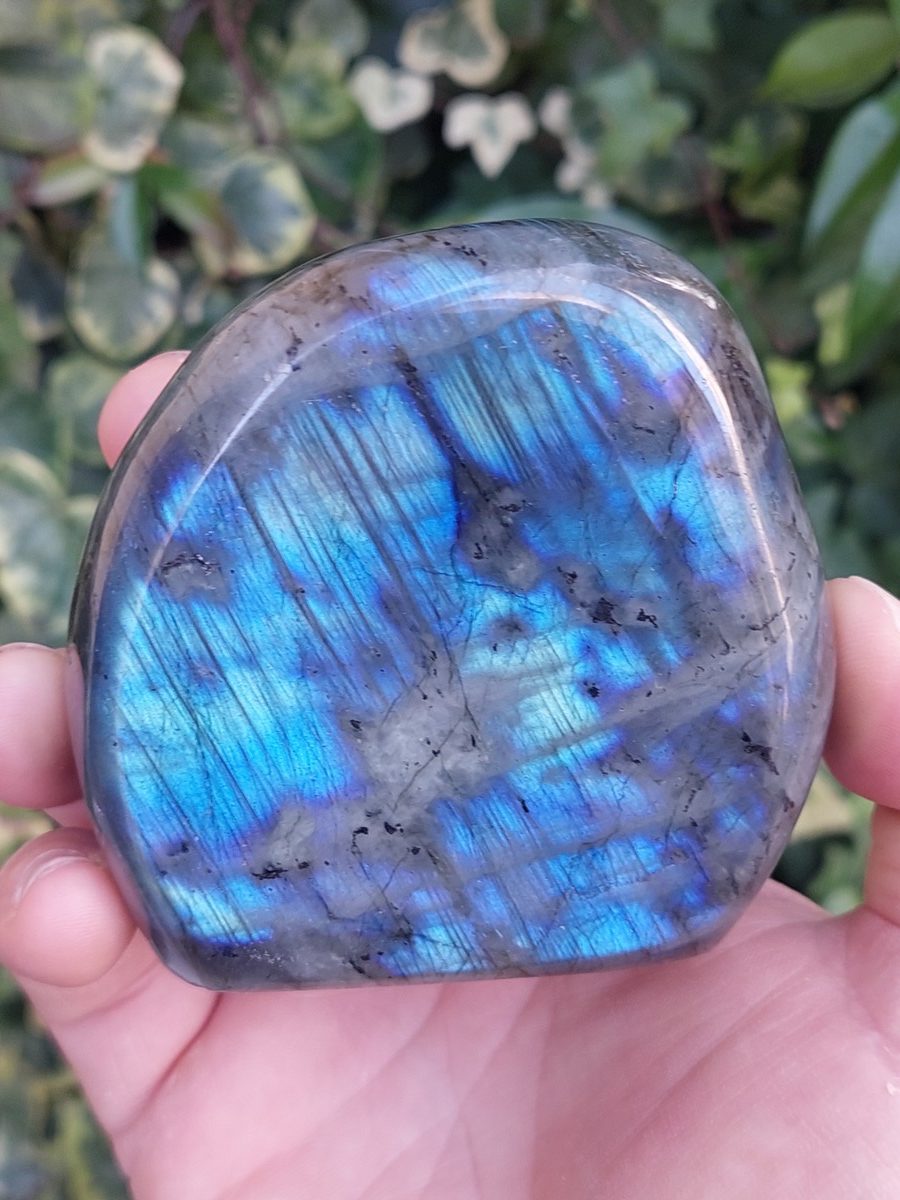 Menhir de Labradorite polis de Madagascar | Boutique suisse de minéraux du monde