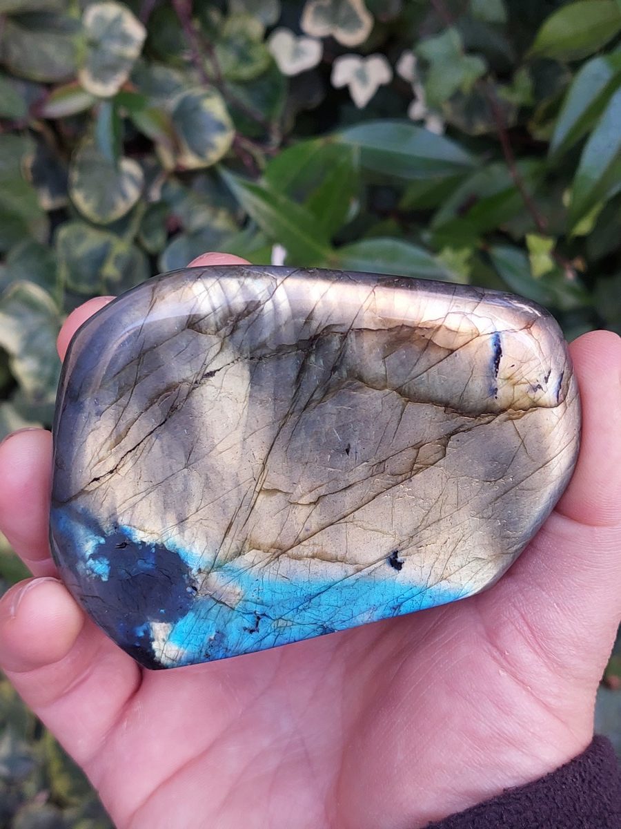 Menhir de Labradorite polis de Madagascar | Boutique suisse de minéraux du monde