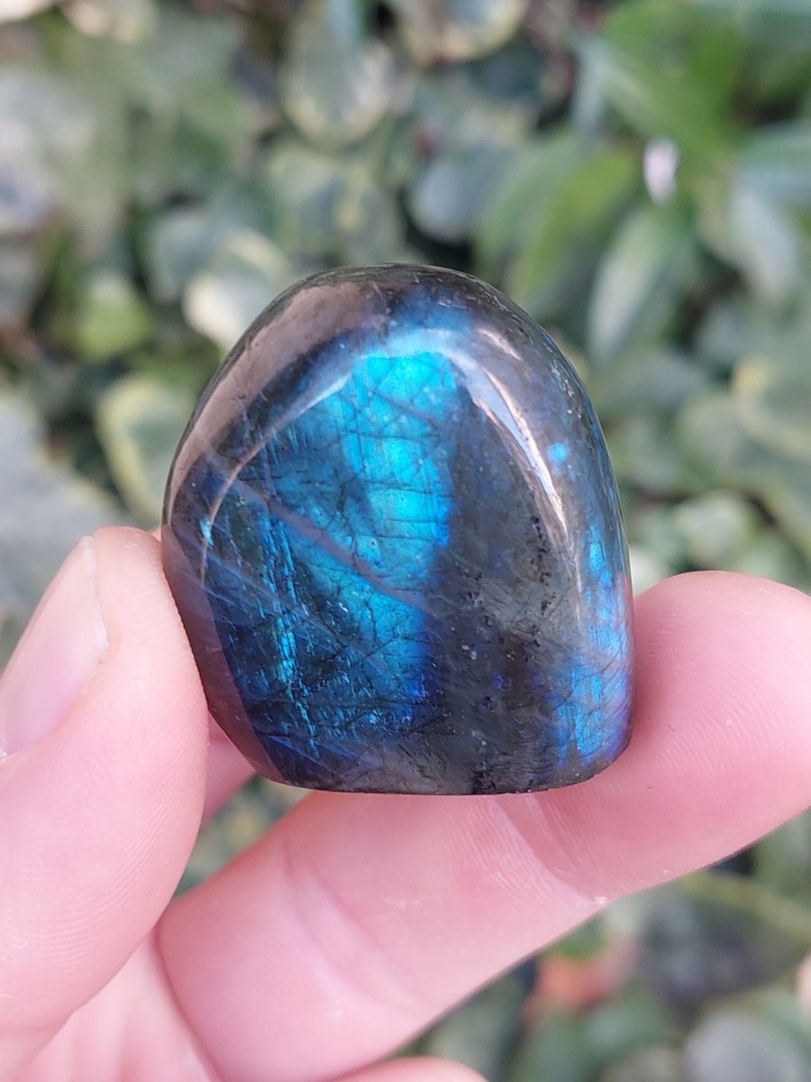 Menhir de Labradorite polis de Madagascar | Boutique suisse de minéraux du monde