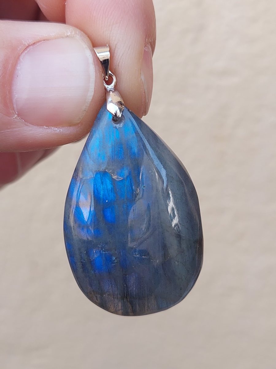 Pendentif en labradorite | Boutique Suisse La Geode