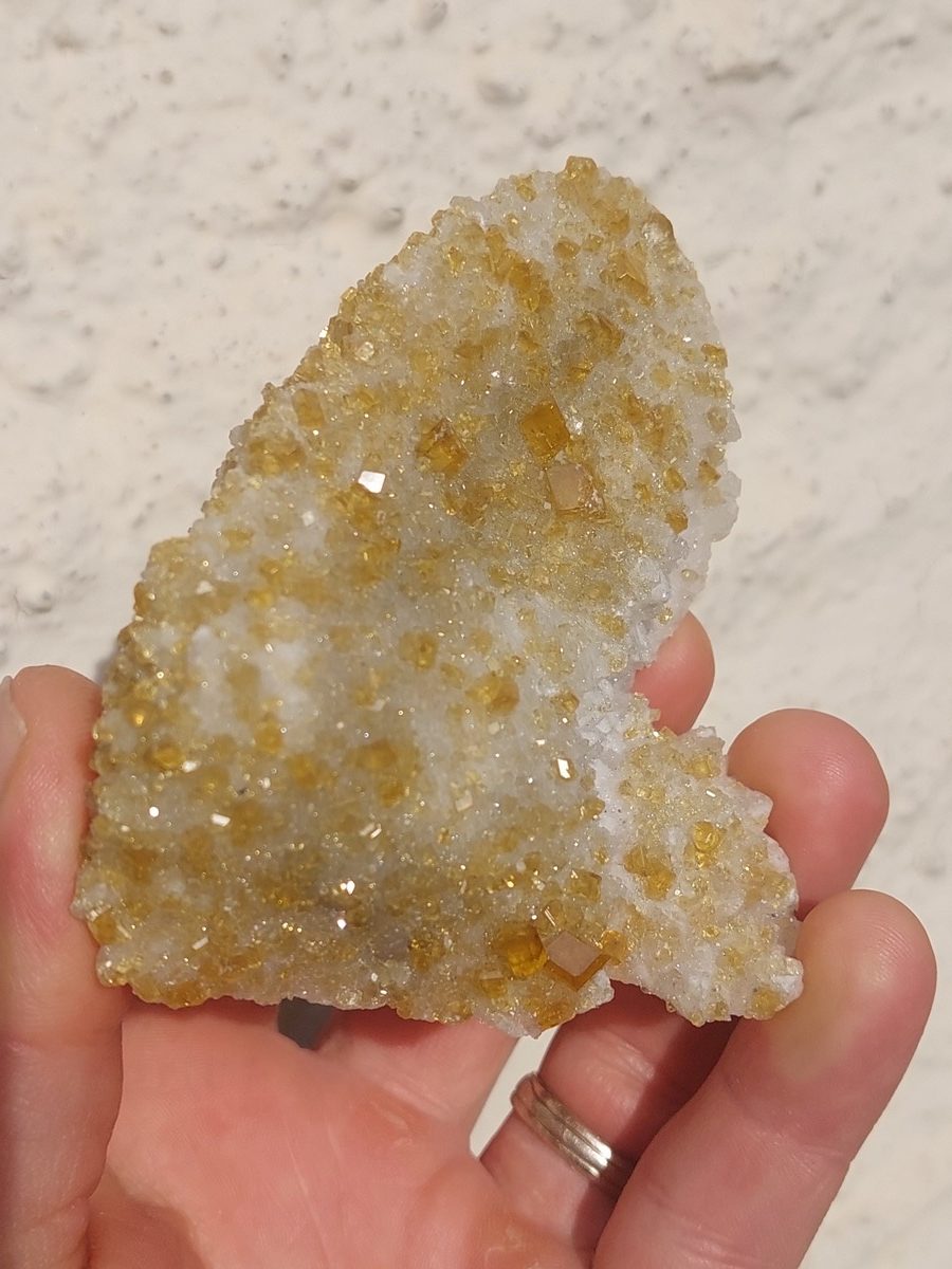 Baryte Jaune brute | Boutique suisse de minéraux du monde & lithothérapie