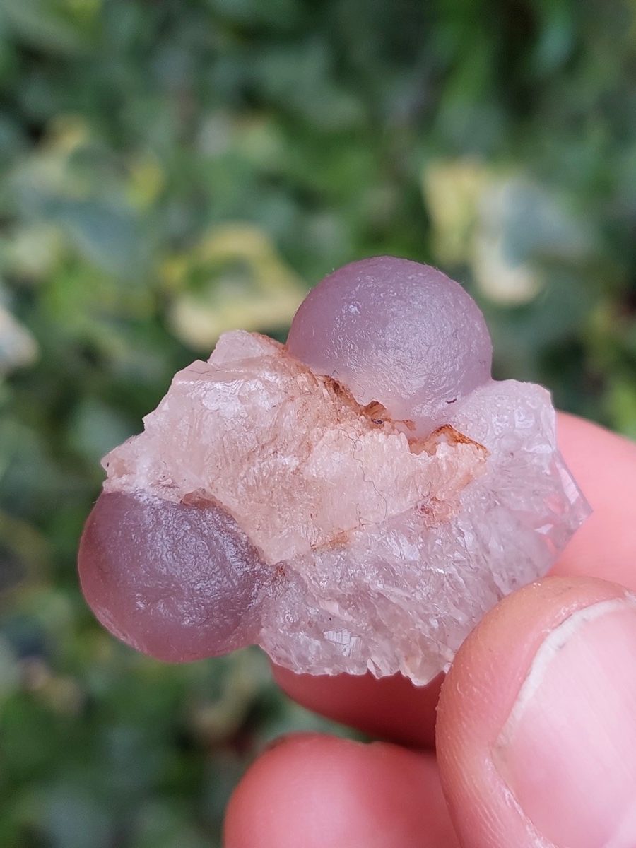 Fluorite sphérique brute sur gangue - Boutique de pierres & lithothérapie en Suisse