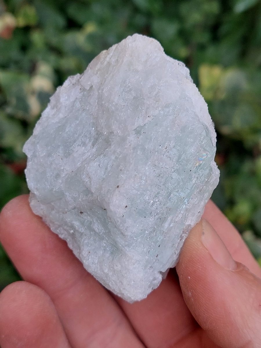 Aigue-marine béryl brute | Pierres de collection, Galets roulées, Bracelets, Lithothérapie – Boutique Suisse de Minéraux La Géode