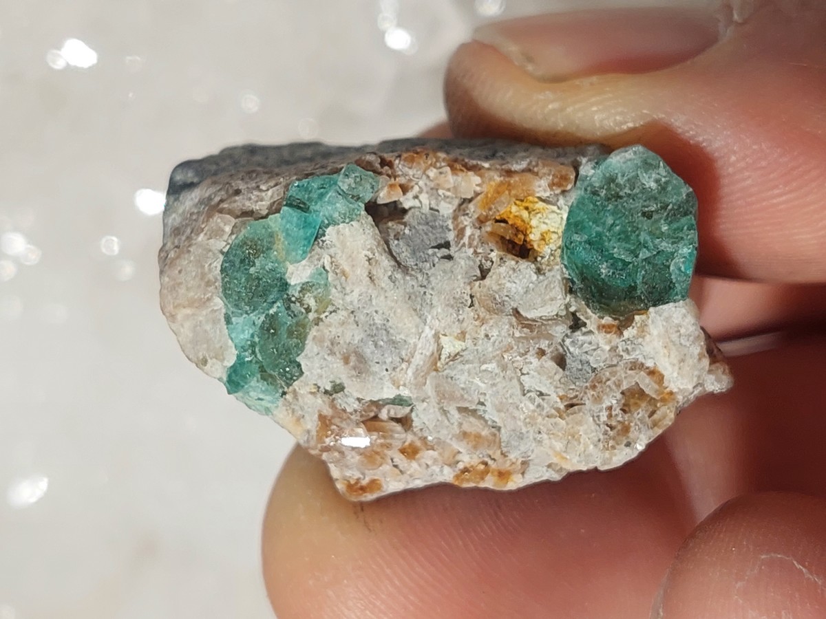 Emeraude brute sur gangue – Image 2