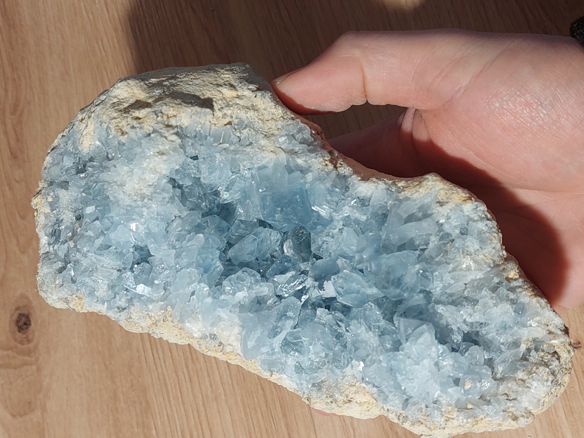 Célestite brute de Madagascar,| Boutique suisse