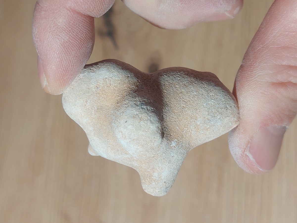 Pierre des Fées Opale Ménilite - Boutique de minéraux & lithothérapie suisse