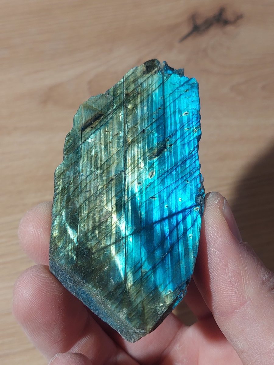 Labradorite 1 face polie