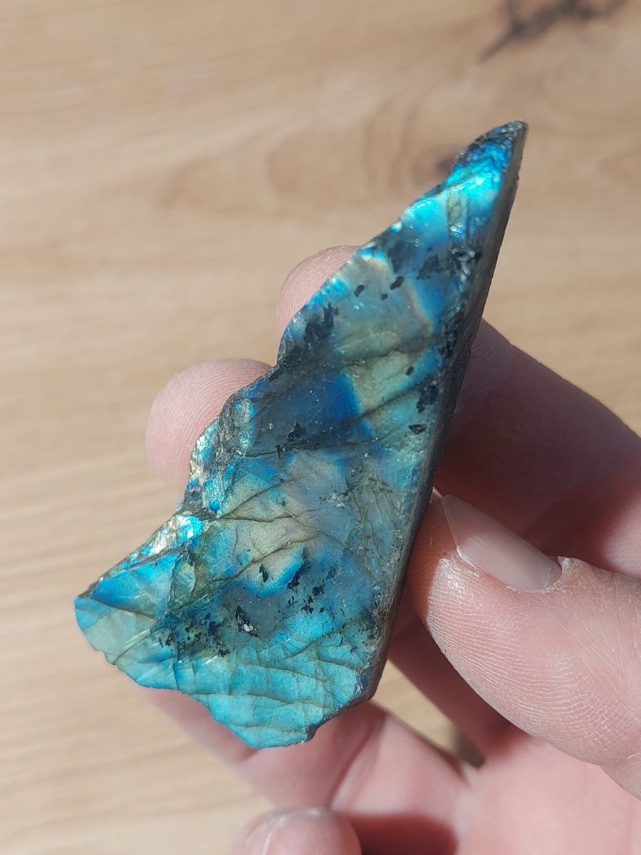 Labradorite 1 face polie