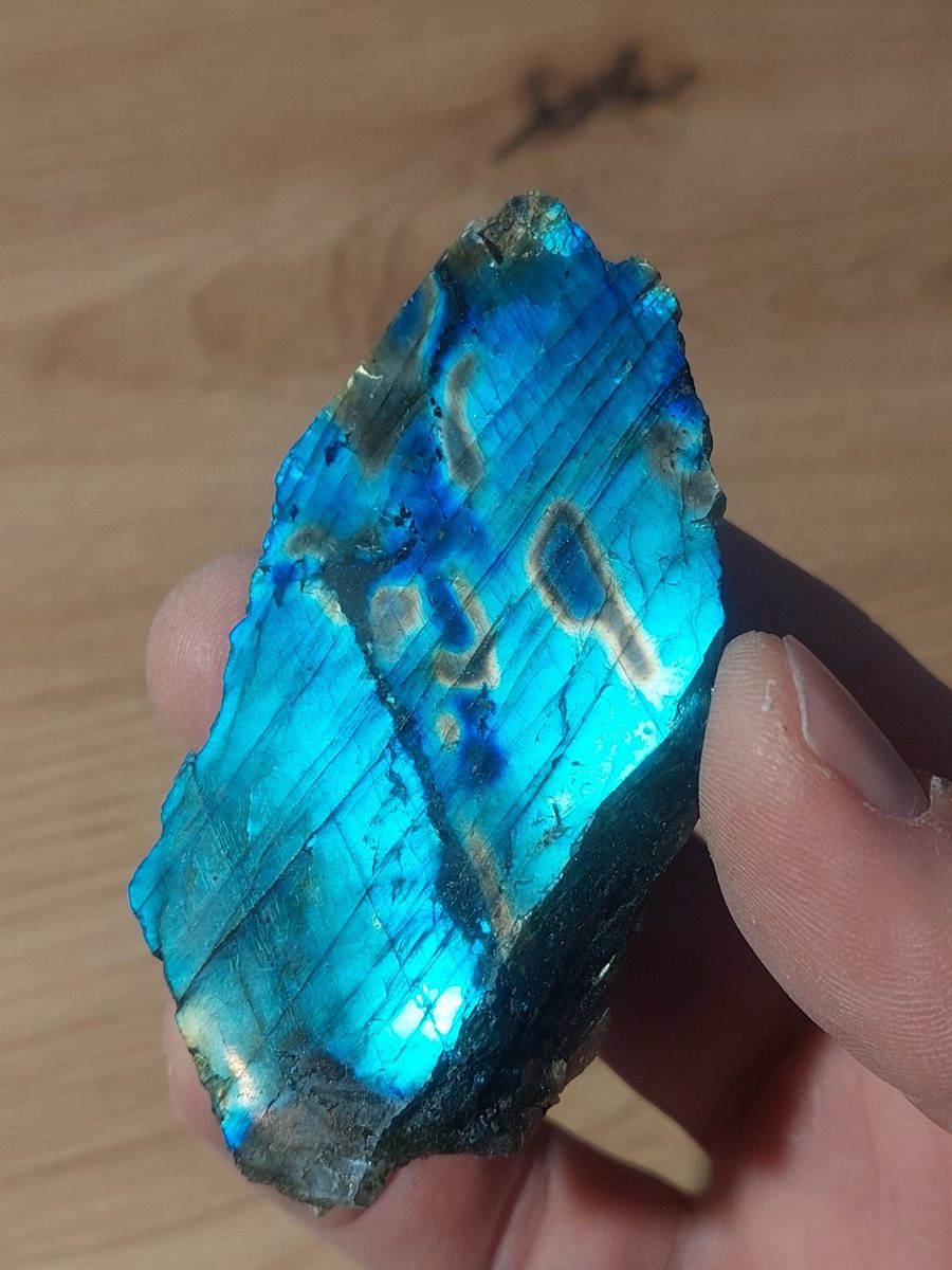 Labradorite 1 face polie de Madagascar | Boutique suisse de minéraux du monde