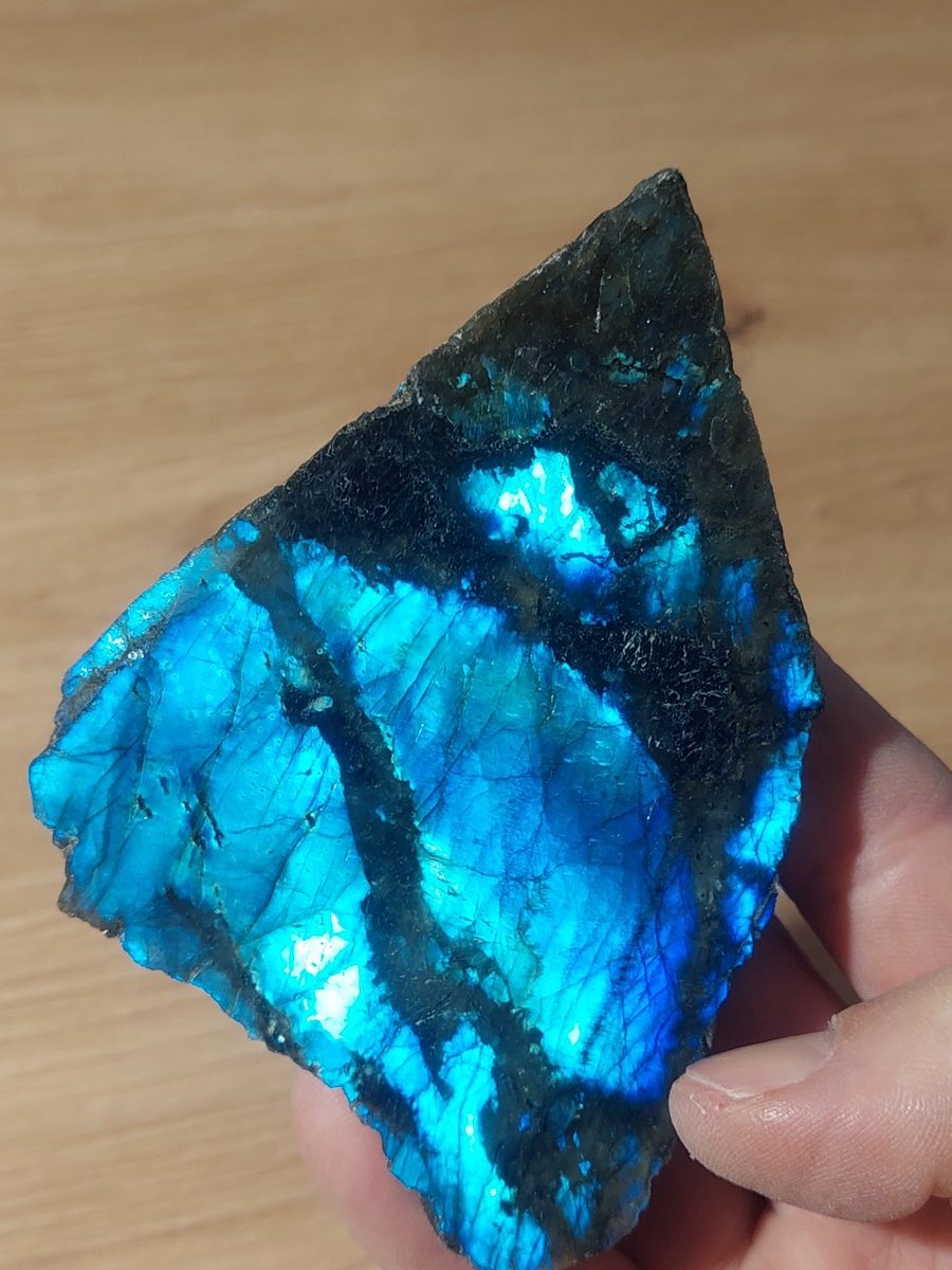 Labradorite 1 face polie de Madagascar | Boutique suisse de minéraux du monde