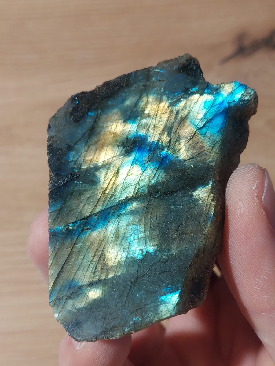 Labradorite 1 face polie de Madagascar | Boutique suisse de minéraux du monde
